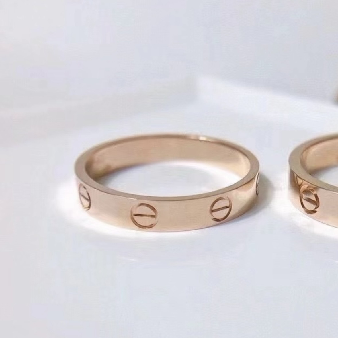 箱無し　QUDO ゴールドリング　美品✨️✨️