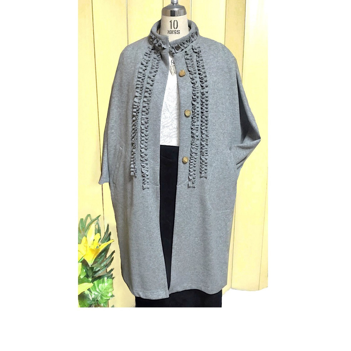 フリル付き☆ウール混 圧縮ニット生地★一枚仕立てデザインコート☆グレー