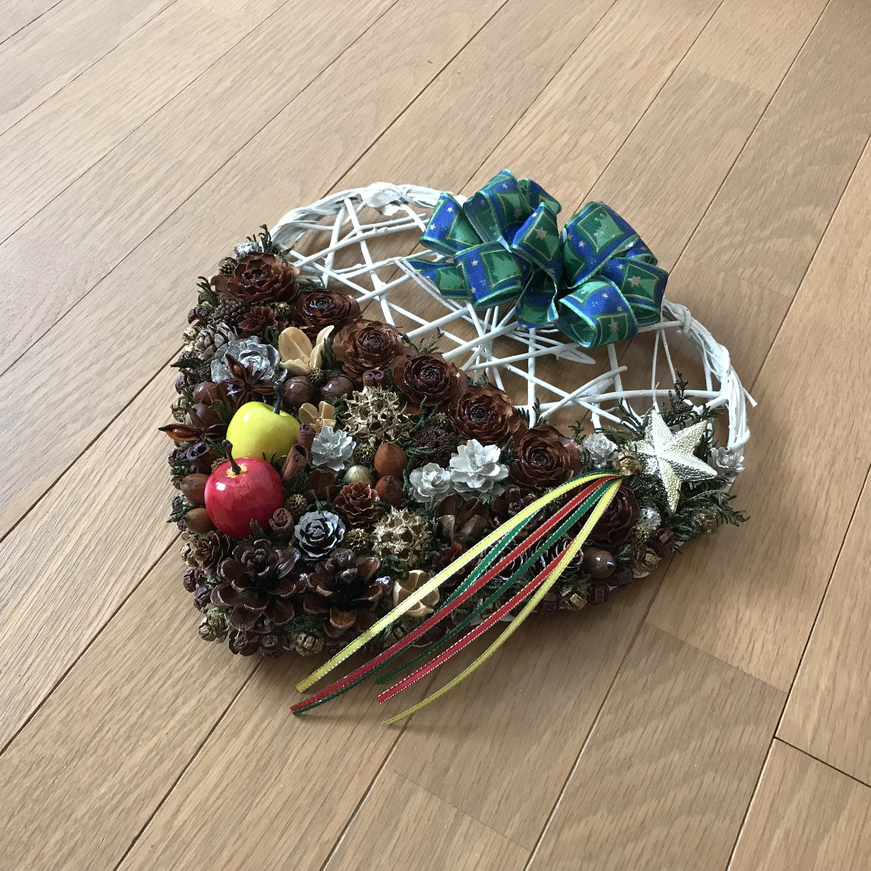 《X'mas》北欧の森の木の実と林檎のお洒落なハートリース（再販：1点限定）