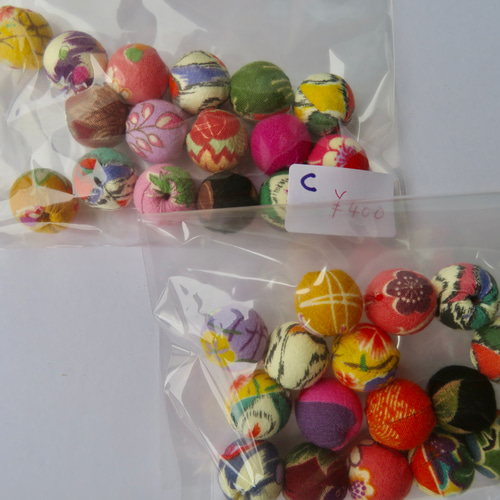 和玉☆ちりめん玉 木綿縮緬 手作りネックレス／髪飾り 16玉入り 格安 C