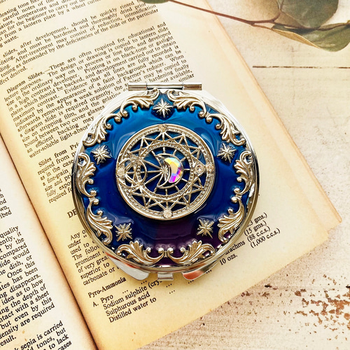 銀の魔法陣―月の魔法のコンパクトミラー☽ 手鏡 sorarium 通販