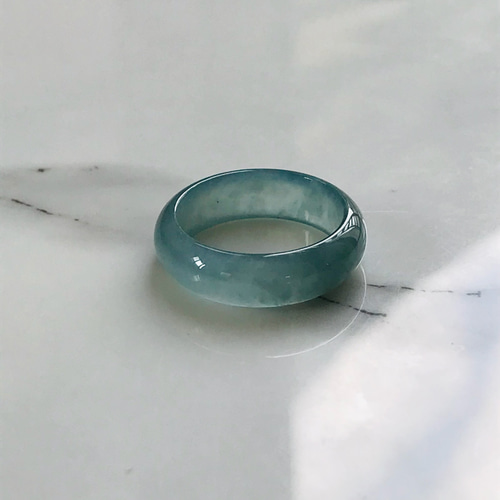 R138-019］ ジェイド JADE ヒスイ 本翡翠 くりぬき リング