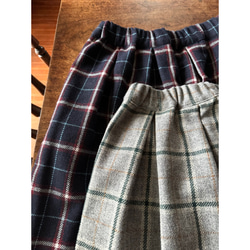 RATA ❤️超長長度❣️長度可以選擇❤️圓滑美腰❣️成人喇叭裙❤️溫暖的羊毛格紋❤️ 第8張的照片