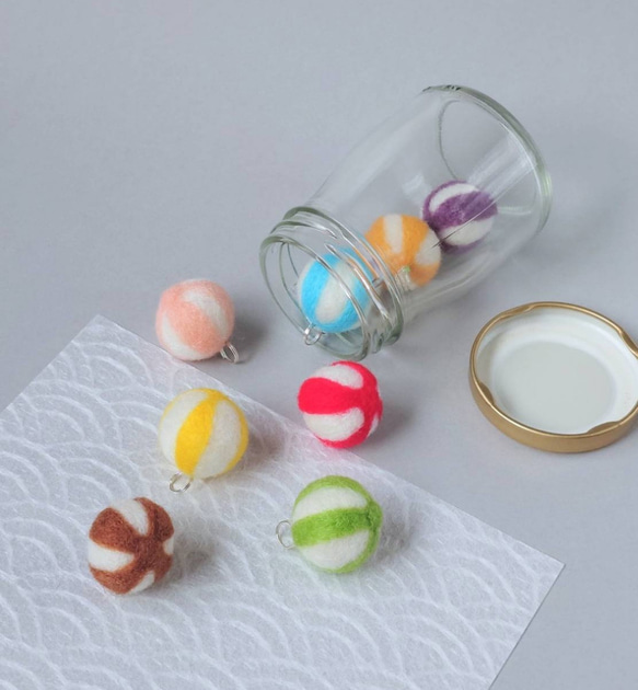 ころんと可愛い和風キャンディ・羊毛フェルトの手まり飴キーホルダー