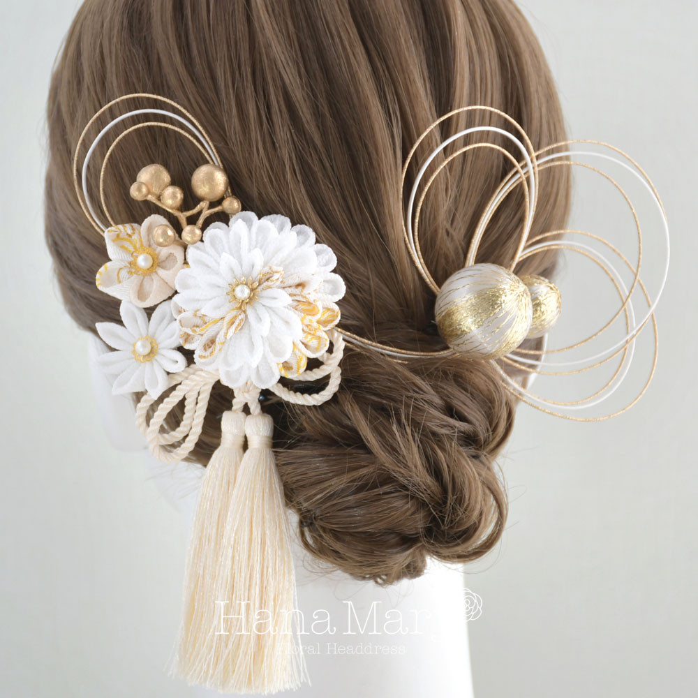 袴　卒業式髪飾り　つまみ細工　成人式 髪飾り 卒業式　ヘアアクセ　七五三　白　ヘア飾り　成人式用髪飾り　着物　かんざし