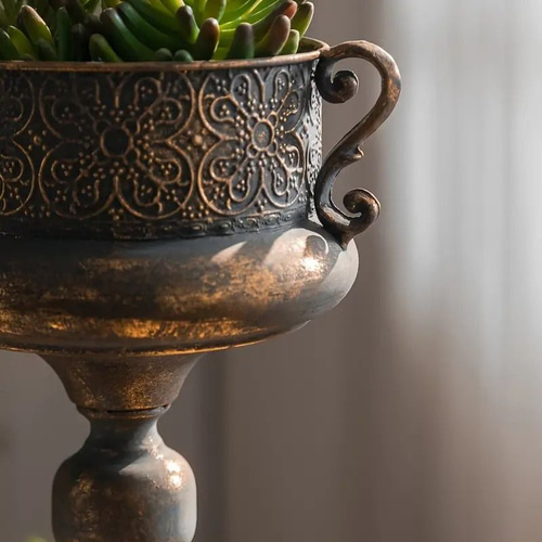 ダークブロンズ金属製花瓶 110_d7d72d64970ccd044f0dcffe20