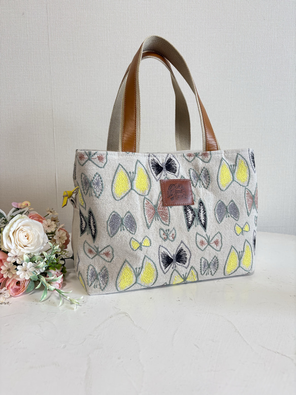 ツイントートバック 蝶々刺繍 トートバッグ tumugi 通販｜Creema 
