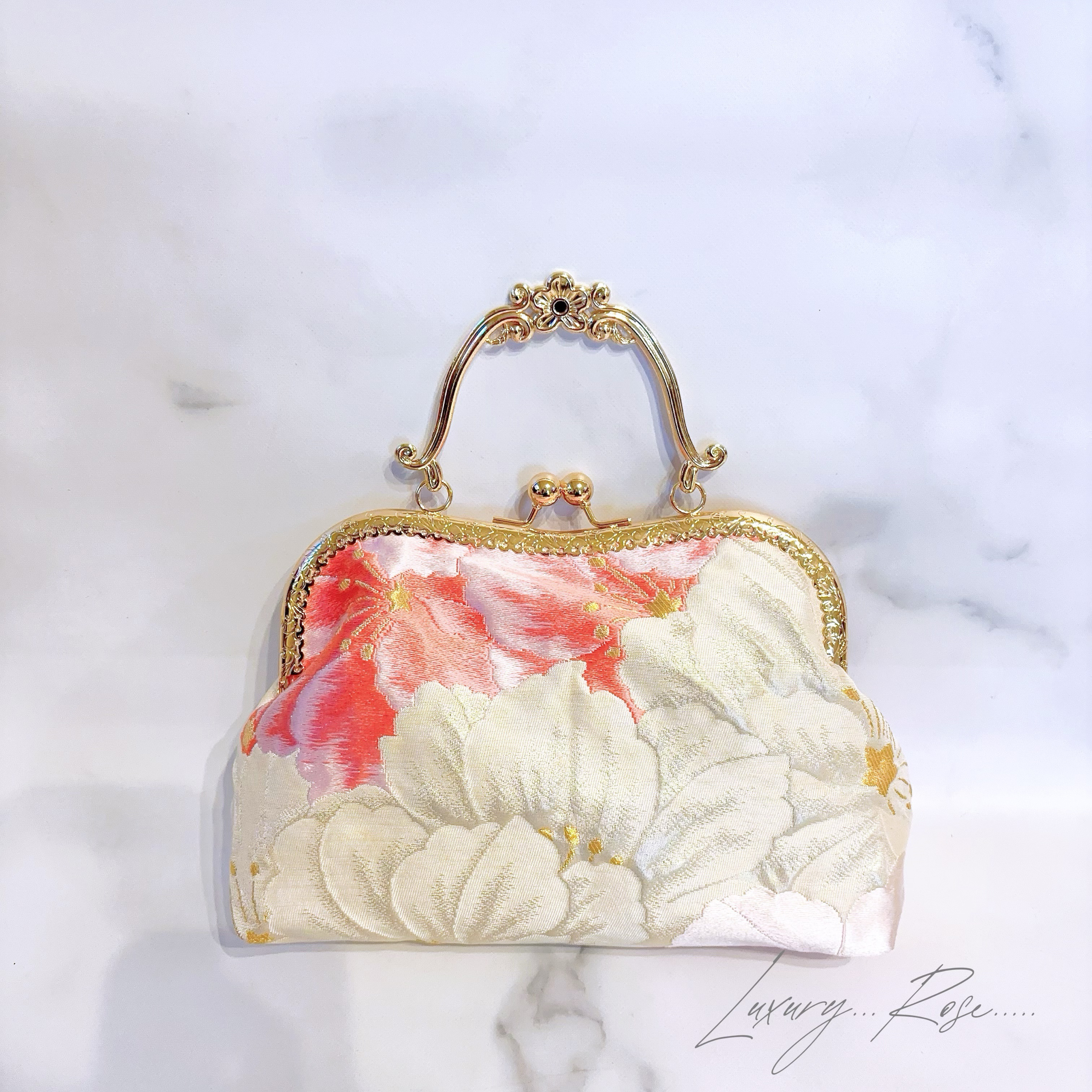 1点物！気品漂うモダン桜♡濃密濃淡刺繍大輪♡袋帯に眩い輝きの高級西陣帯地を使ったロココがま口　パーティーバッグ帯バッグ