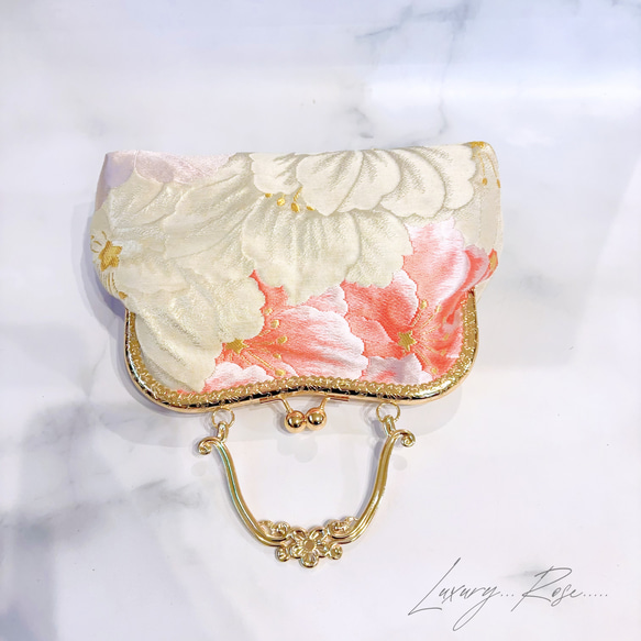 1点物！気品漂うモダン桜♡濃密濃淡刺繍大輪♡袋帯に眩い輝きの高級西陣帯地を使ったロココがま口　パーティーバッグ帯バッグ 12枚目の画像