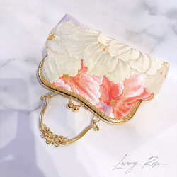 1点物！気品漂うモダン桜♡濃密濃淡刺繍大輪♡袋帯に眩い輝きの高級西陣帯地を使ったロココがま口　パーティーバッグ帯バッグ 9枚目の画像