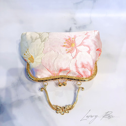 1点物！気品漂うモダン桜♡濃密濃淡刺繍大輪♡袋帯に眩い輝きの高級西陣帯地を使ったロココがま口　パーティーバッグ帯バッグ 13枚目の画像