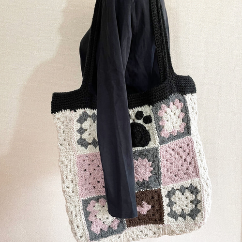 グラニースクエア✖️ネコ毛糸の冬バッグ☆A4もすっぽり トートバッグ