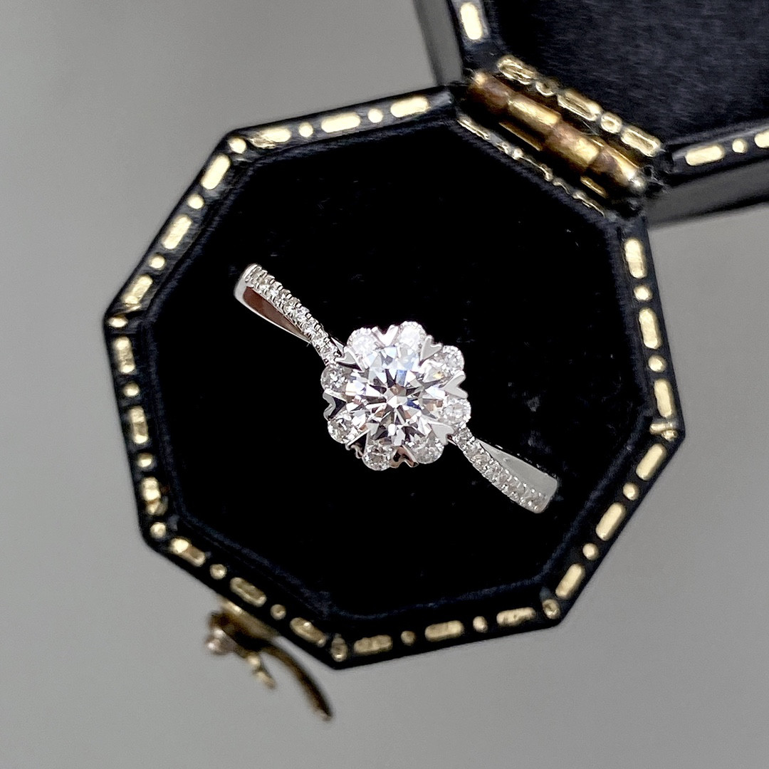 天然ダイヤモンドリングk18