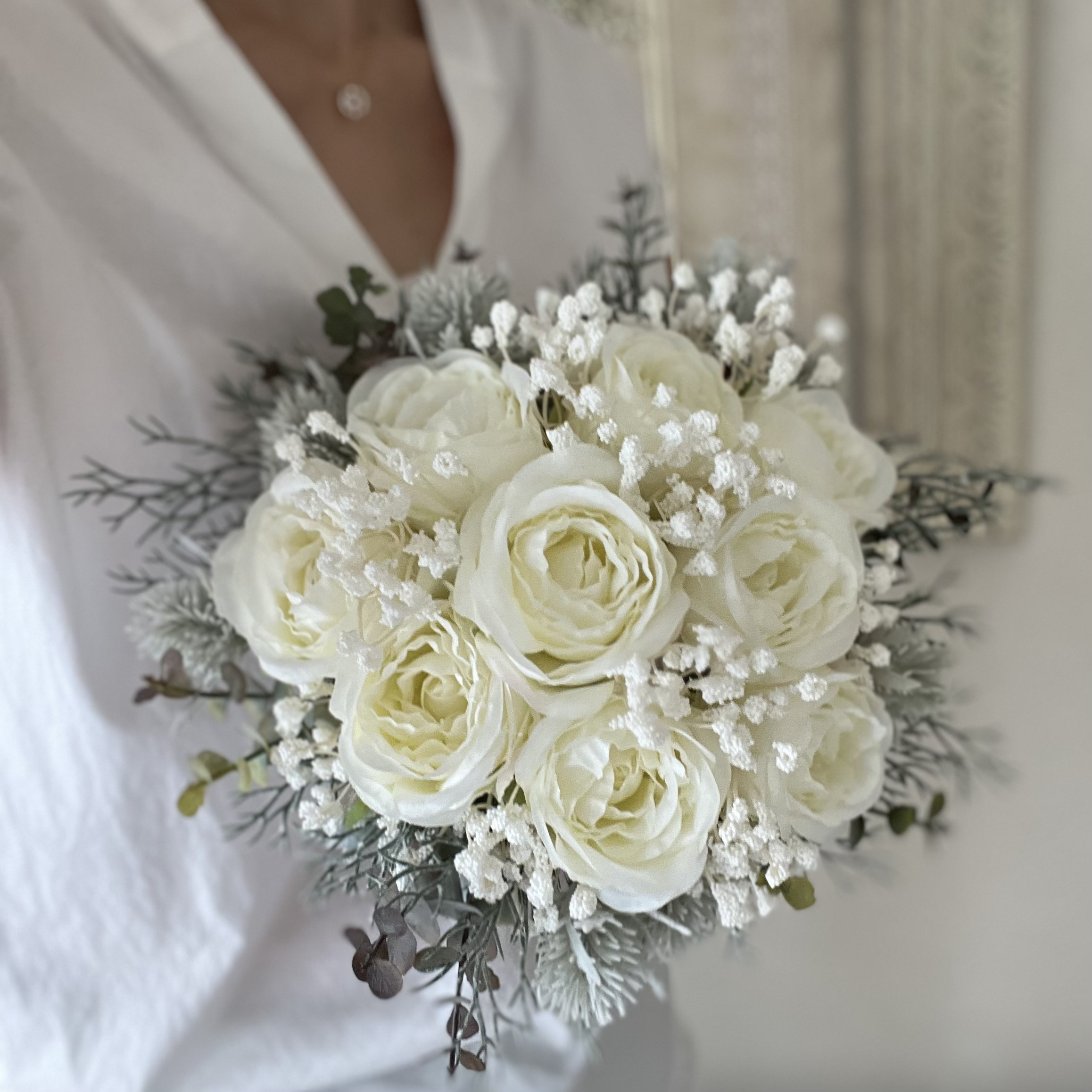 スノーホワイトブーケ3点セット ホワイトローズとベビーブレス(かすみ草)のノスタルジックブーケ アートフラワー