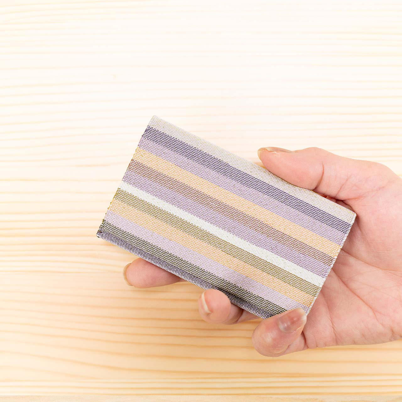 名刺入れ レディース 西陣織 綴 正絹 シルク 日本製 京都 伝統工芸 高級 名刺ケース カードケース ビジネス ギフト