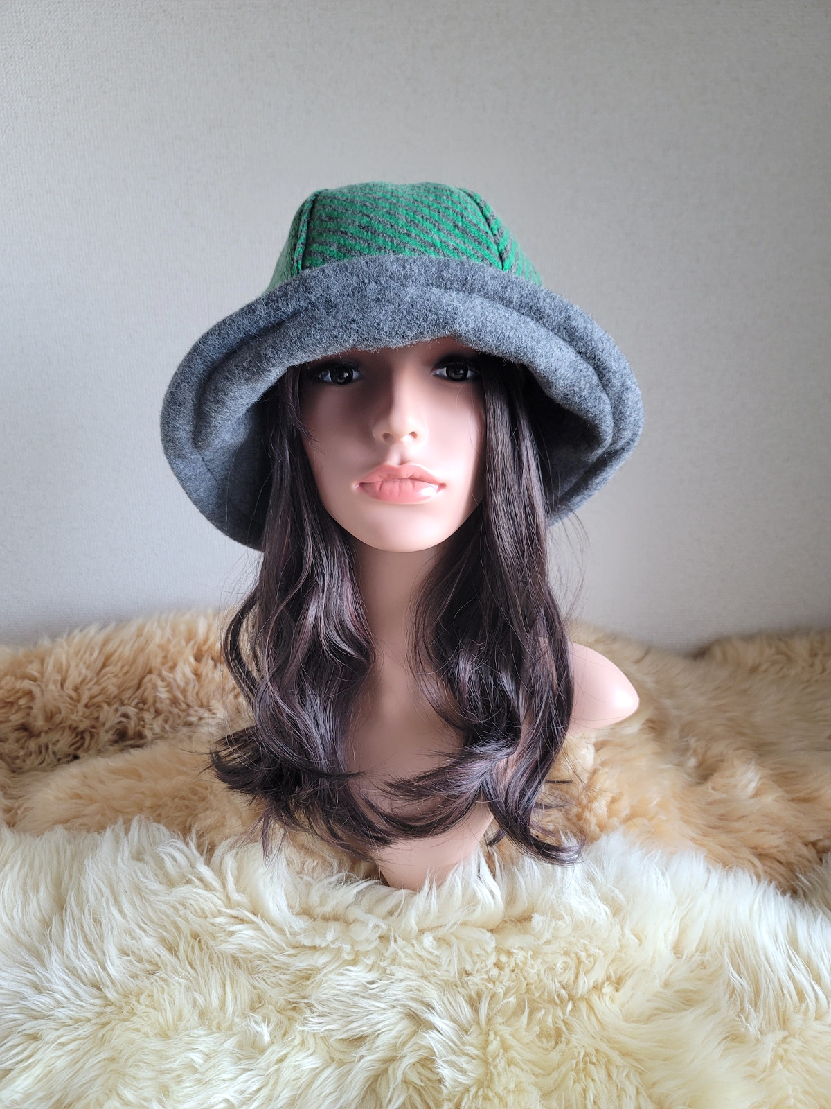 ★フィットhat★鮮やかグリーン系×グレーウール