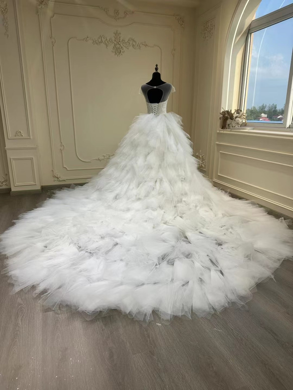 顧客満足度99％以上！マーメイドドレス 贅沢なビジュー美品 編み上げ  