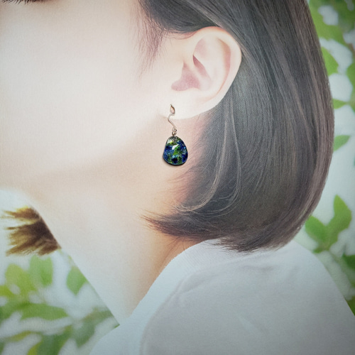 No.1516-C 琉球ガラス(小ぶり)☆変形ピアス・イヤリング(寒色MIX  