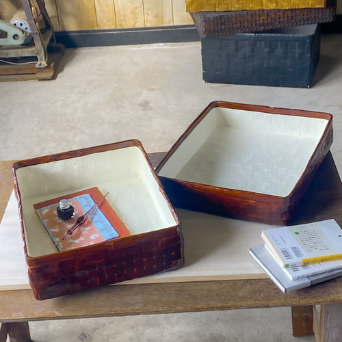 【竹細工】つづらの文庫箱　朱色 竹細工 つづらの文庫箱 赤透色 | iichi 日々の暮らしを心地よくする