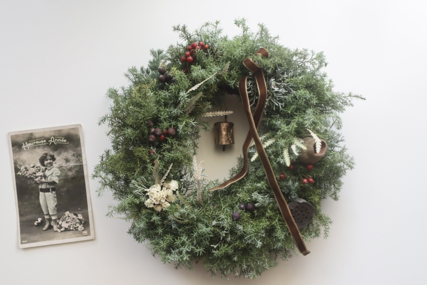 送料無料】Creema限定 シックで大きな針葉樹のクリスマスリース