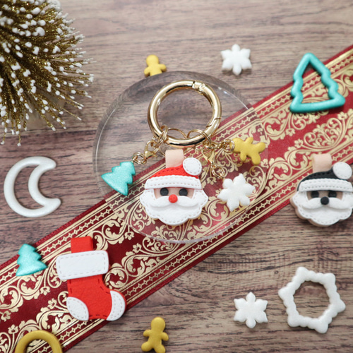 Santa Keychain】サンタ キーホルダー 選べるパーツ レザー風加工