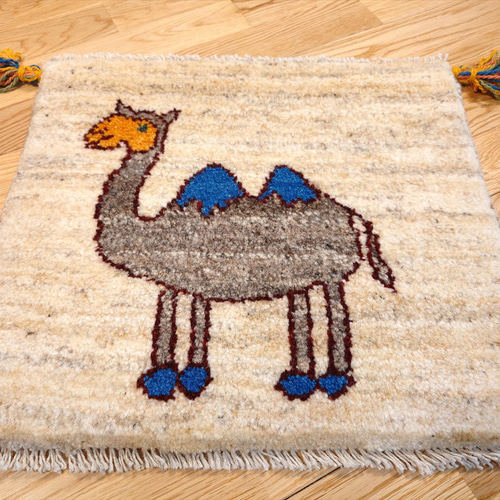 【復活祝い】ペルシャギャッベ ミニマット43×40.5 アイボリー　ふくろう 新入荷】ペルシャ ギャッベ ミニマット 横45x40cm アイボリー色