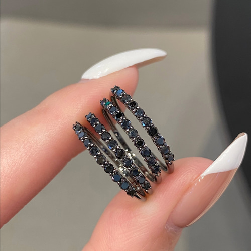 Lilas ブラックダイヤハーフエタニティーリング　13号 Lilas ブラックダイヤハーフエタニティーリング13号