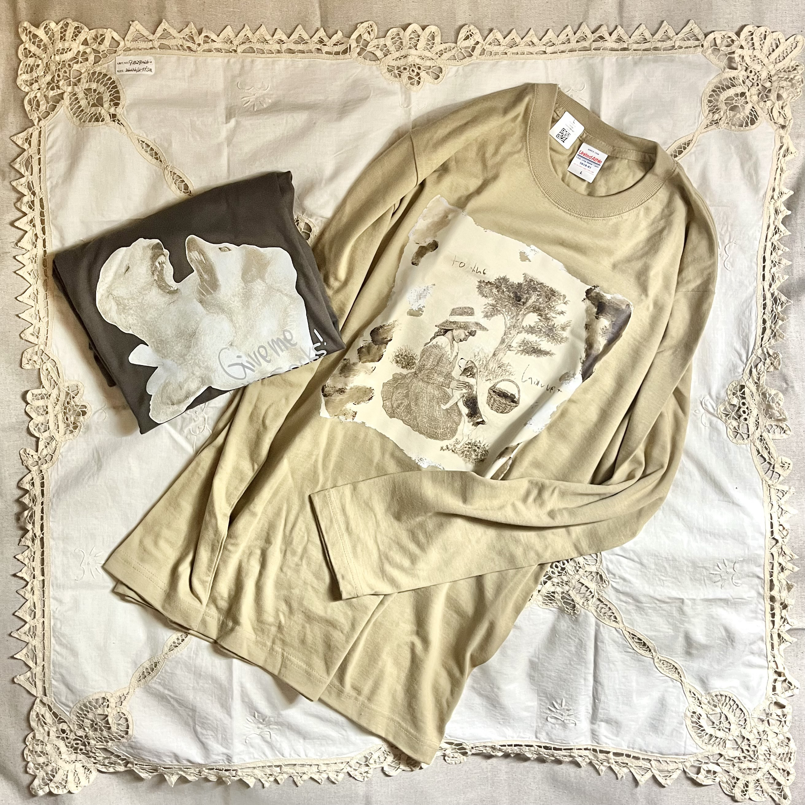 〝収穫へ〟〝Socks〟柄プリント長袖Tシャツ