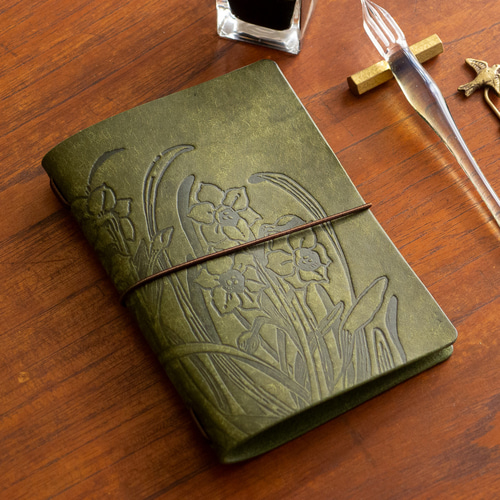 冬季限定】トラベラーズノートパスポートサイズ オリーブグリーン-水仙