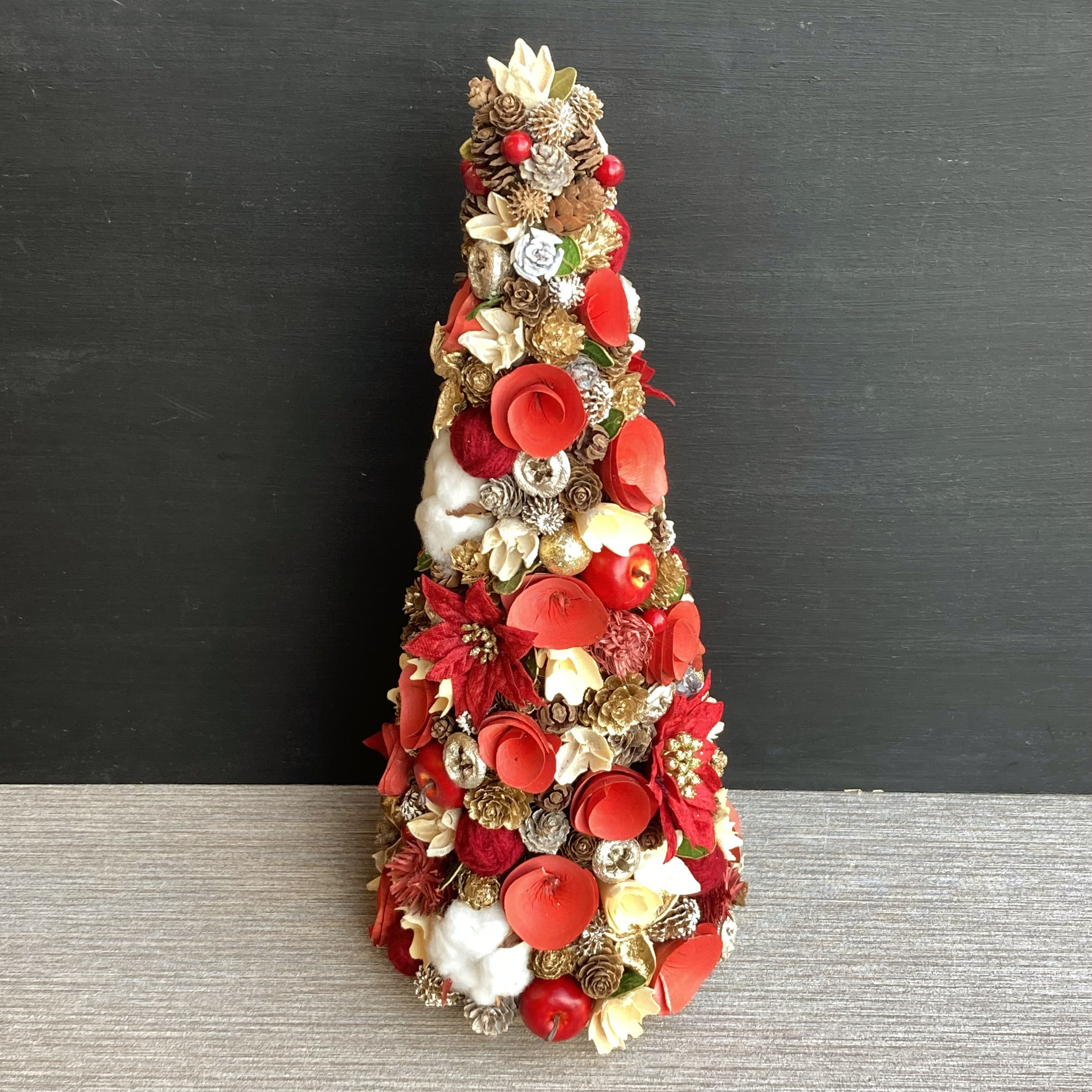 一点物／新作【クリスマス】木の実とヒムロスギのクリスマスツリー　大きめサイズ・レッド