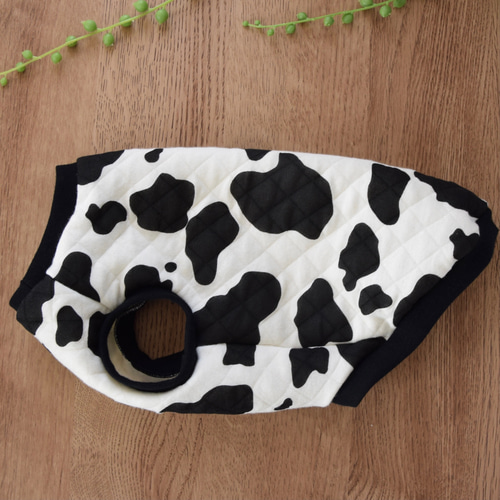 犬服 牛柄ピッサキルトのタンクトップ 冬服 ペット服・アクセサリー