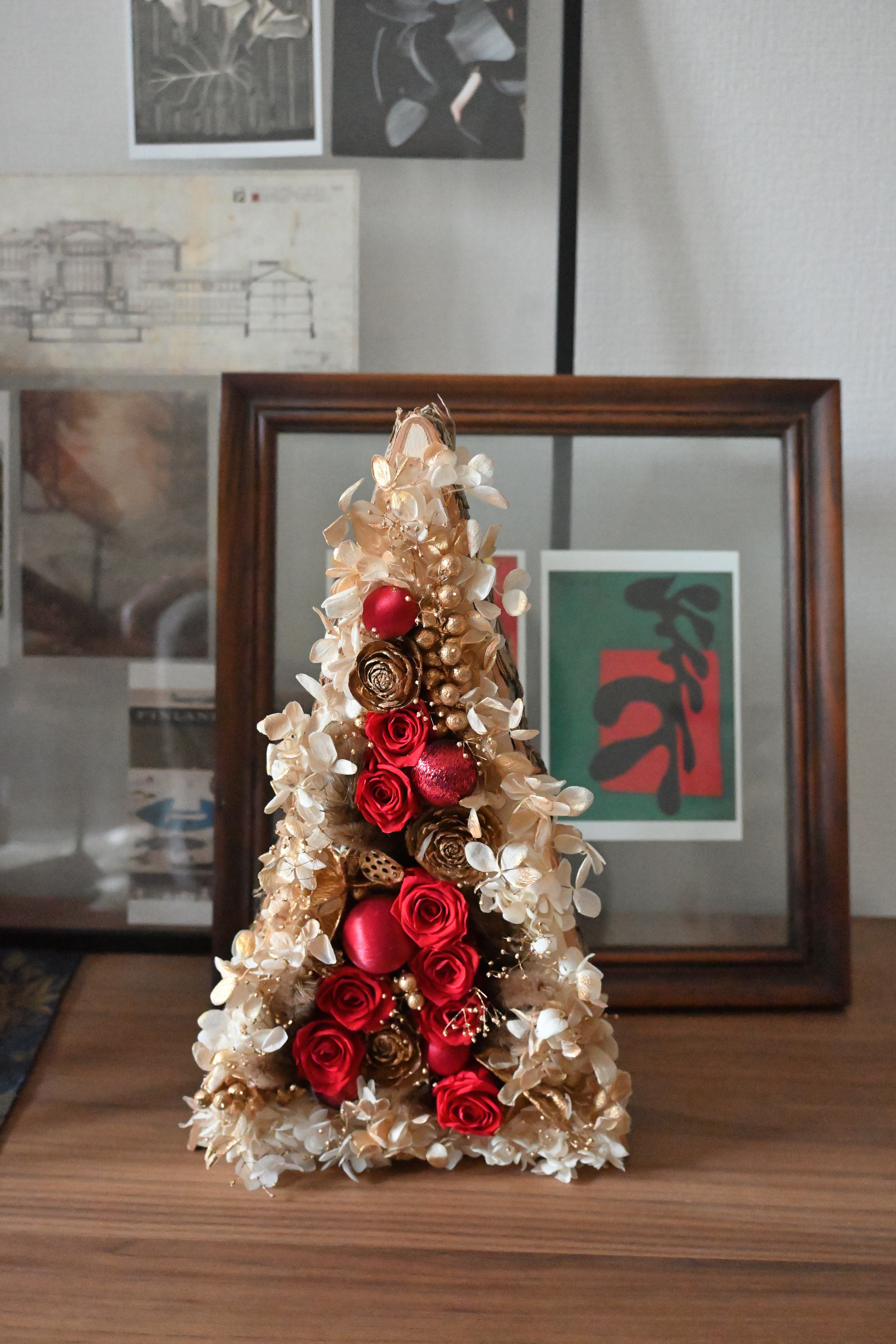 Red Christmas flower box 2024