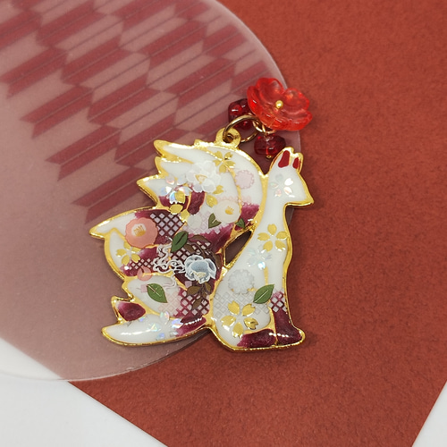 椿と紫紺・華×和の色九尾の狐キーホルダー/チャーム 和風 九尾 手作り