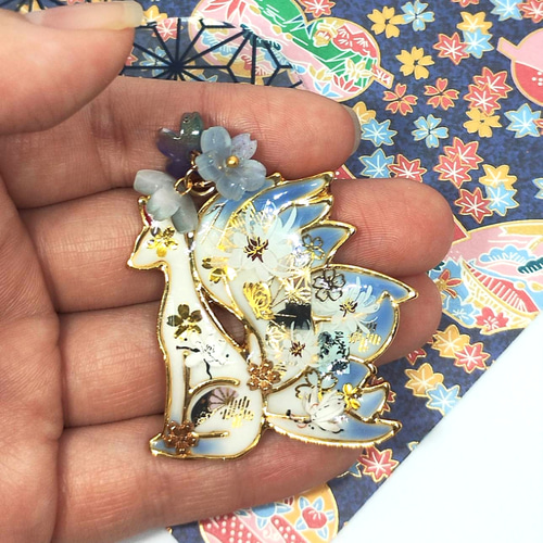 白華と薄浅葱・華×和の色九尾の狐キーホルダー/チャーム 和風 九尾