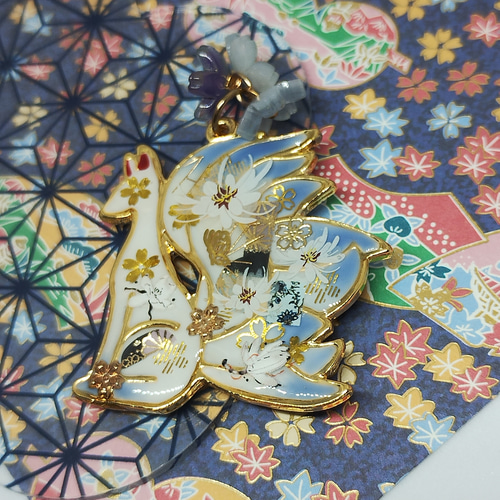 白華と薄浅葱・華×和の色九尾の狐キーホルダー/チャーム 和風 九尾