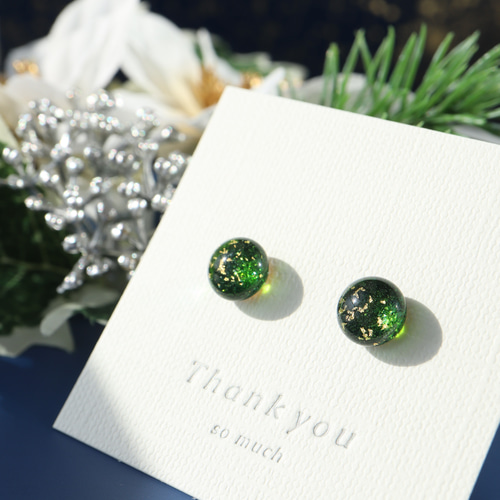 深緑》煌めきガラスのピアス イヤリング グリーン ガラス クリスマス