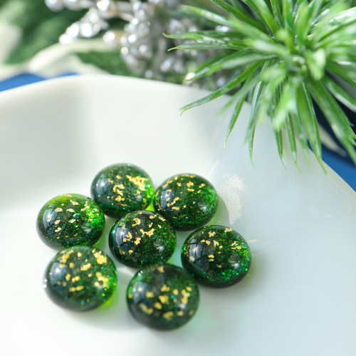 深緑》煌めきガラスのネックレス ガラス グリーン 金箔 クリスマス