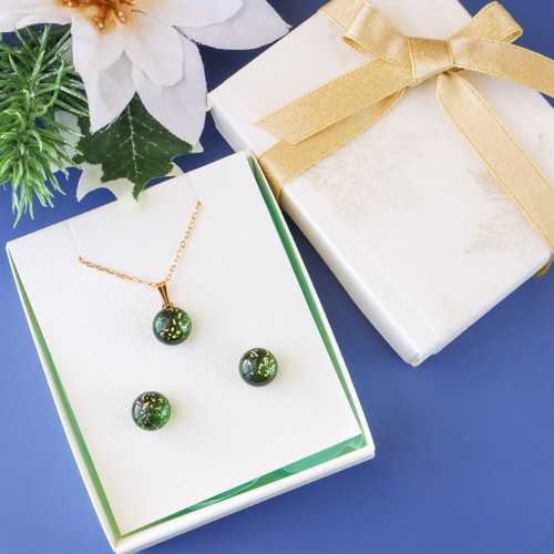 ✴️ハイグレード　最高級 グリーン　ネックレス！ピアスブレス好き ✴️ハイグレード 最高級 グリーン ネックレス！ピアスブレス好き