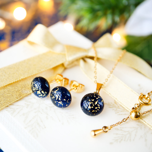 煌めきガラスのクリスマスコフレ ピアス ＆ ネックレス ブルー