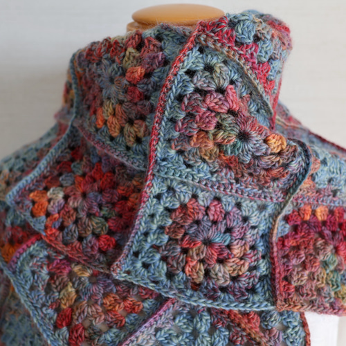 モチーフつなぎの三角ショール【FS-839】送料当社負担 ストール