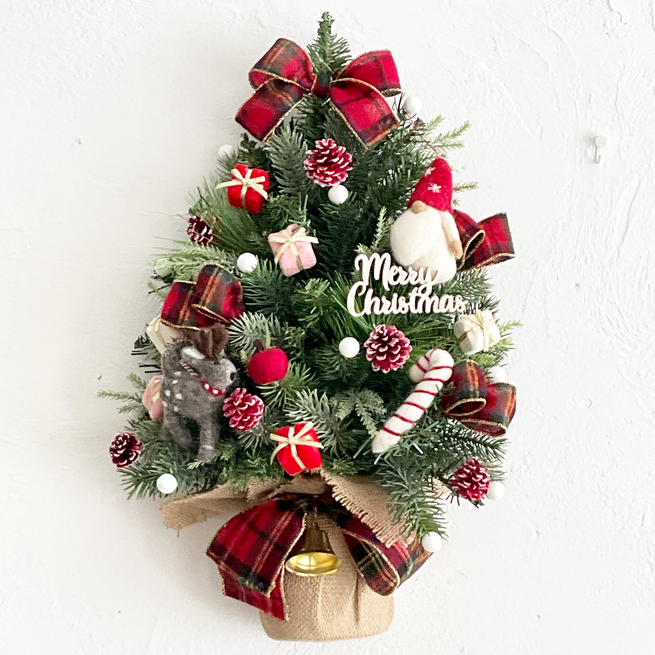 クリスマス2025 ・数量限定！ウーリーオーナメントのトイボックスツリー