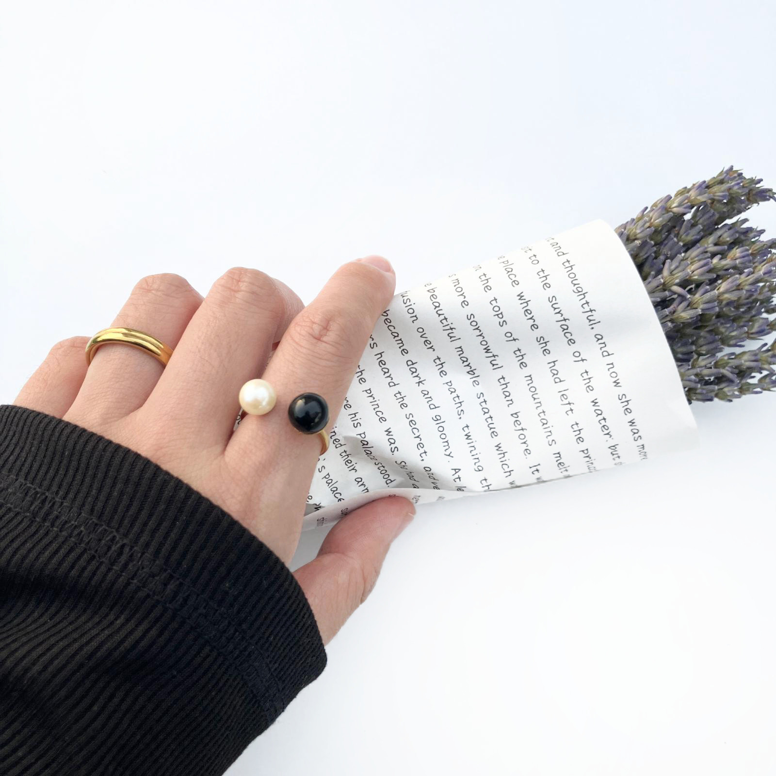 王道の白×黒　憧れの宇和島産あこや真珠　天然石オニキス　フォークリング　ツイン　サージカルステンレス　アレルギー対応 5,032円