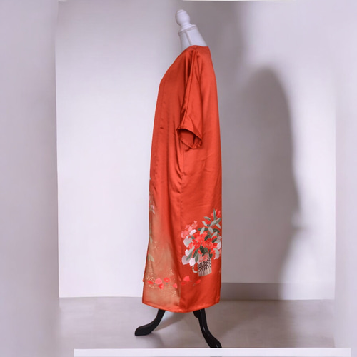 【税込】 美品 しつけ付きから,訪問着リメイク華やかドレス，着物リメイク スーツ・フォーマル・ドレス