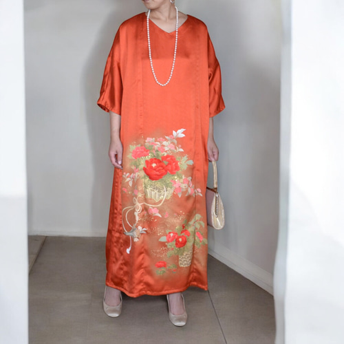 美品 しつけ付きから,訪問着リメイク華やかドレス，着物リメイク