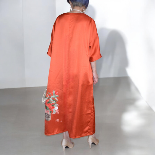 美品 しつけ付きから,訪問着リメイク華やかドレス，着物リメイク