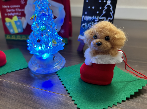 おとママ羊毛フェルト レッドトイプードル クリスマス ブーツ