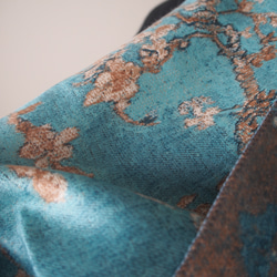 【繊細な模様は主役級】ジャガード織ストールマフラー・ウィンターチェリーブロッサム 3枚目の画像