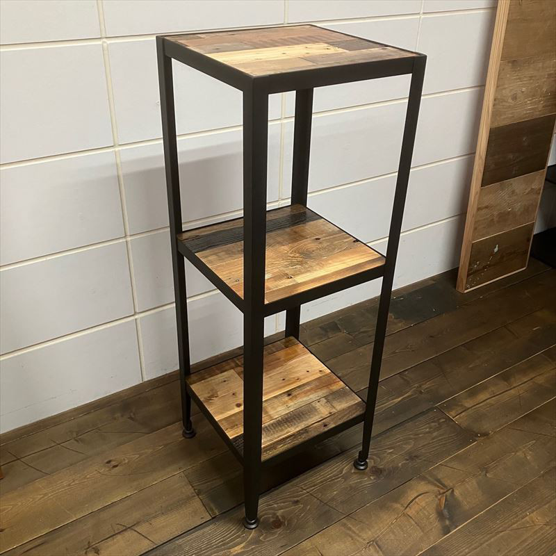 Creema限定品（№-011）　独特な深みがあるヴィンテージバーンウッドのシェルフ　1台のみ