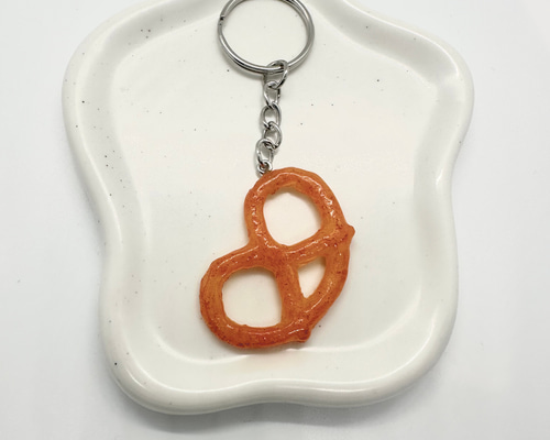  プレッツェルpretzel ぬいぐるみキーホルダー 公式】トムとジェリー パン ぬいぐるみチャーム プレッツェル