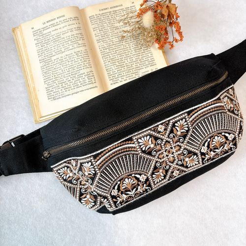 インド刺繍リボンのボディバッグ ハンドメイド ウエストポーチ
